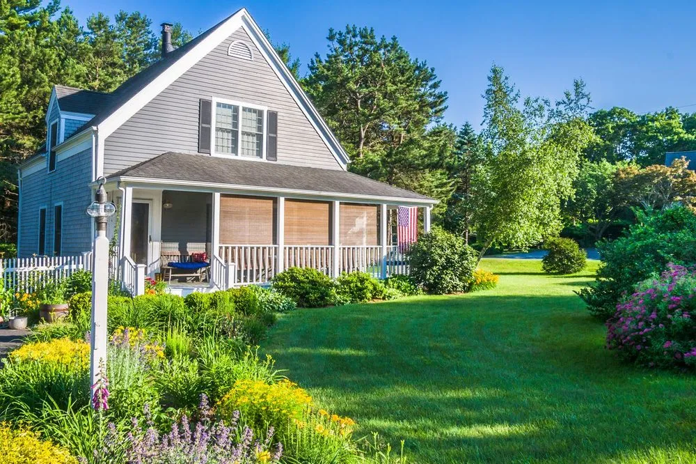 Expert landscaping services experts serving Waxahachie, TX - GreenArt Lawn Care