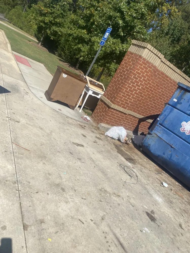 Custom outdoor landscaping for homes in Stonecrest, GA by Greenbackz