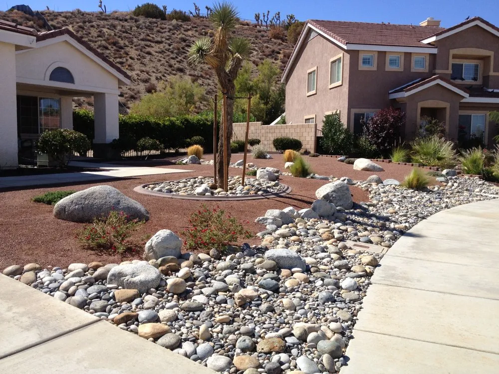 Custom garden landscaping in Palmdale, CA - Greenbee Landscape