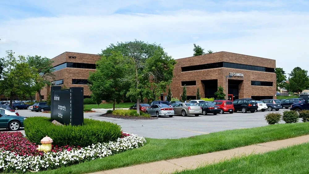 Expert outdoor landscaping in St. Louis, MO by Greenbriar Property Services