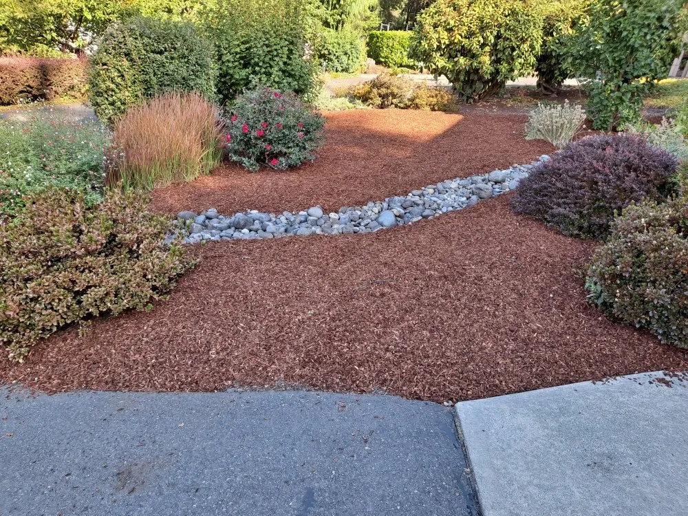 Reliable yard maintenance in Shelton, WA - Greenbrier Landscape Maintenance