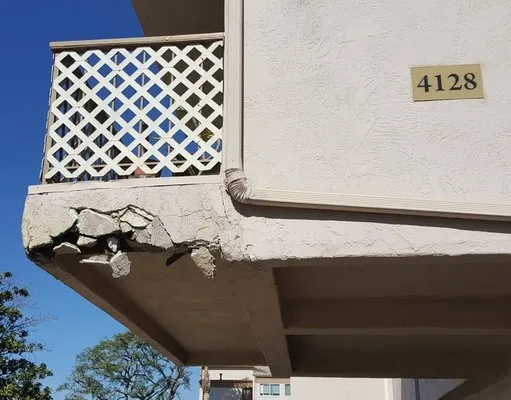 Greenbrier Lawn & Tree Expert Logo