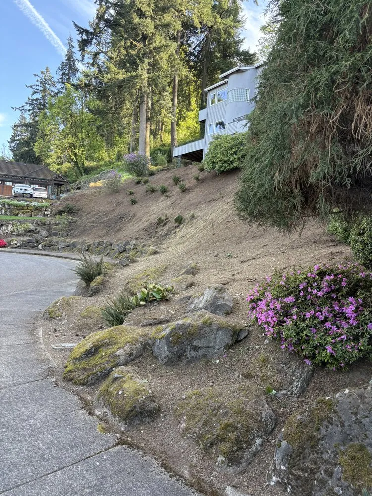Professional yard maintenance in Gladstone, OR - Greencare