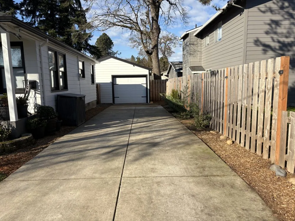 Local yard cleanup service with custom design across Gladstone, OR - Greencare