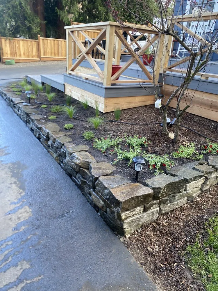 Custom landscaping services experts serving Clackamas, OR - Greencare Landscape Maintenance