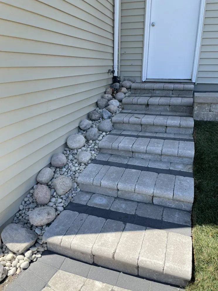 Affordable yard cleanup service for beautiful yards across Belvidere, IL - GreenCity Lawn Maintenance