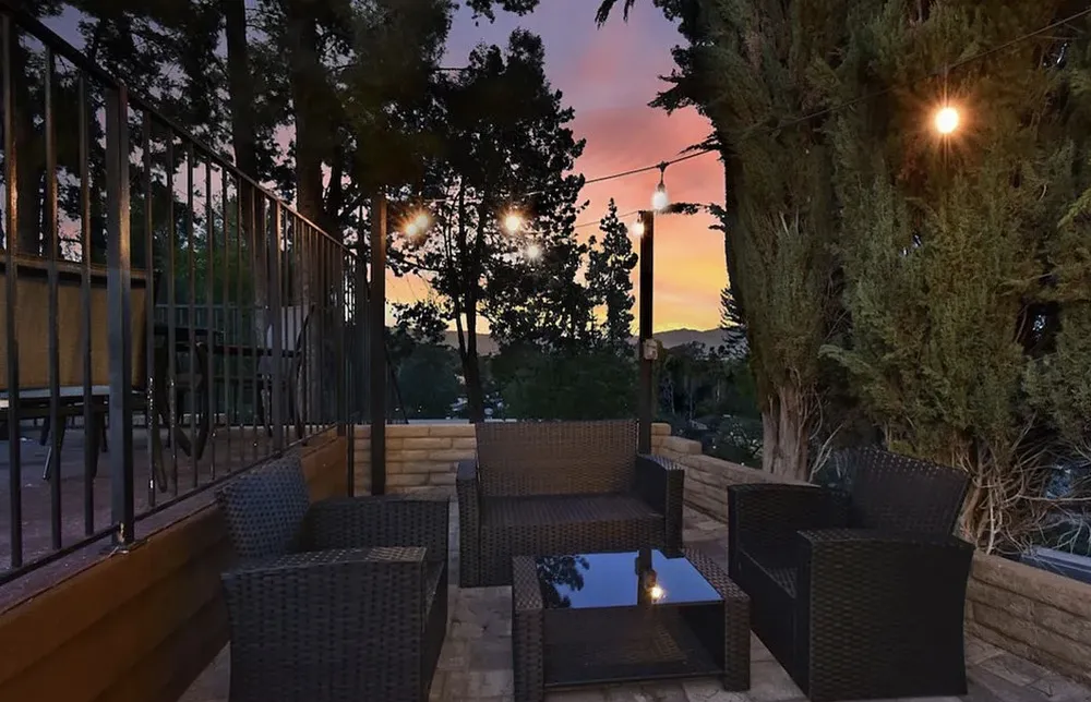 Professional yard maintenance for year-round maintenance across Los Angeles, CA - Greencraft Landscape