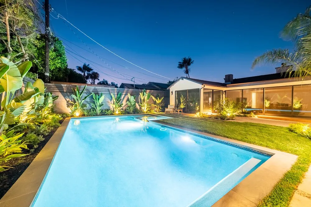 Top-rated yard cleanup service for residential properties in Los Angeles, CA by Greencraft Landscape