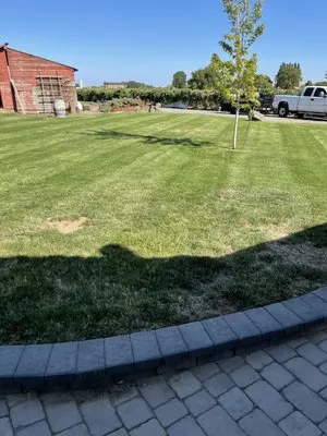 Greencuts Lawn & Garden Logo