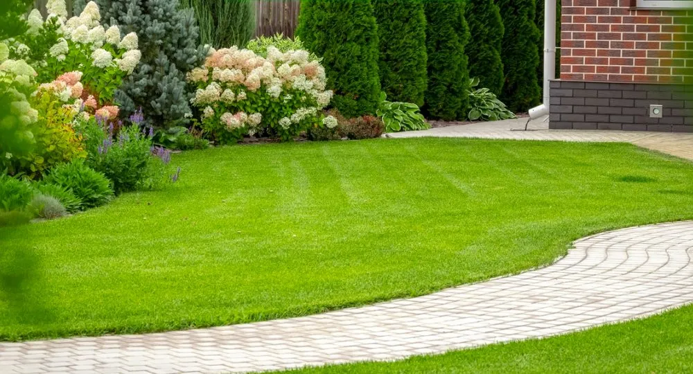 Custom outdoor landscaping in Ephrata, PA - Greene Landscape and Lawn Care