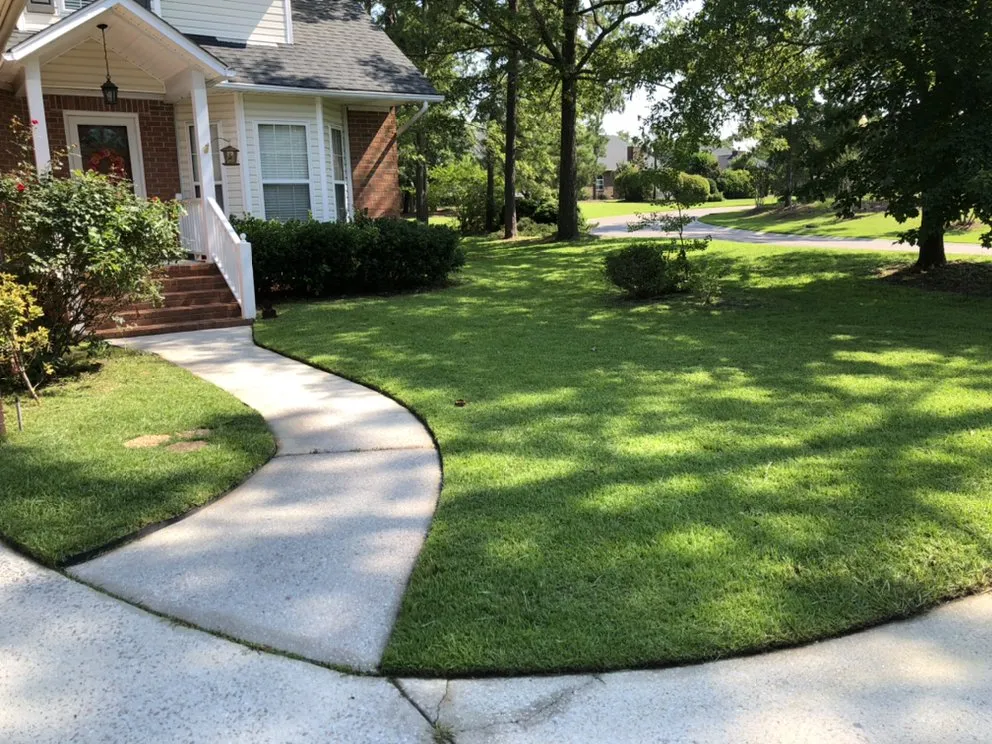 Professional garden landscaping in Summerville, SC by Greenecoast Lawn Management