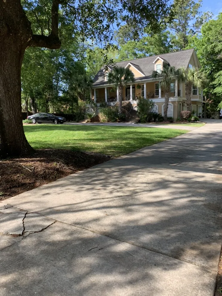 Affordable lawn care service near you across Summerville, SC - Greenecoast Lawn Management