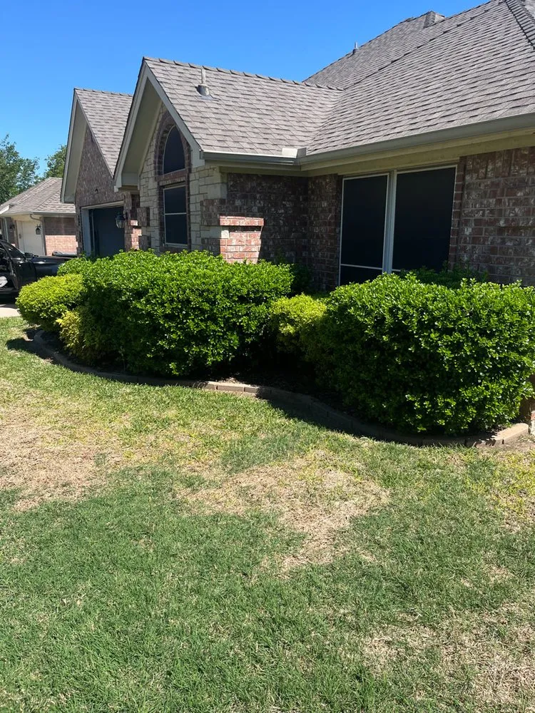Custom garden landscaping near you in Midlothian, TX by Greenedge Solutions