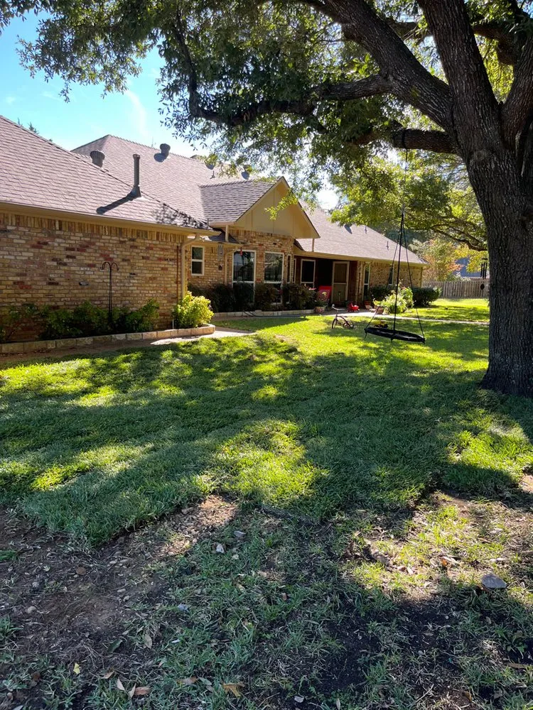 Expert lawn mowing service experts serving Midlothian, TX - Greenedge Solutions