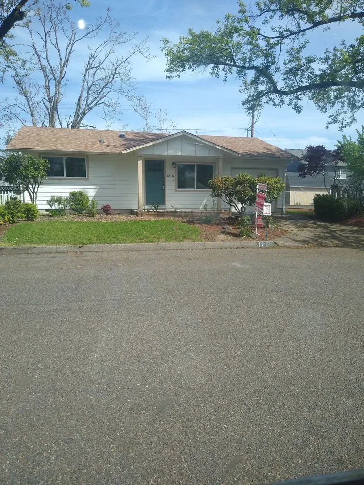 Custom yard maintenance in Woodburn, OR - Greener Cleaner