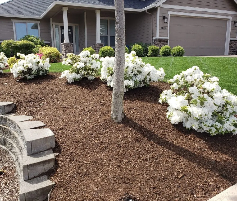 Professional garden landscaping experts serving Salem, OR - Greener Grass Maintenance