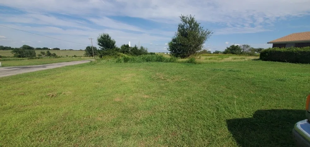 Professional outdoor landscaping in Duncan, OK - Greener Horizons GC&L