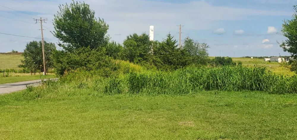 Expert lawn mowing service in Duncan, OK by Greener Horizons GC&L