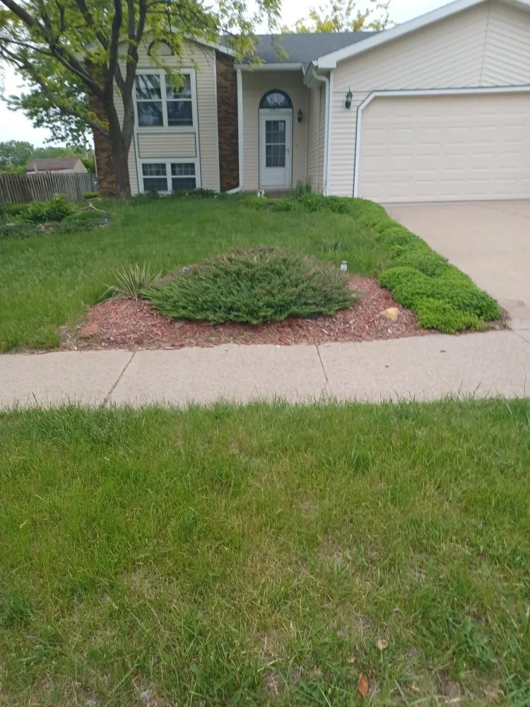 Custom garden landscaping for beautiful yards across Rochester, MN - Greener View Services