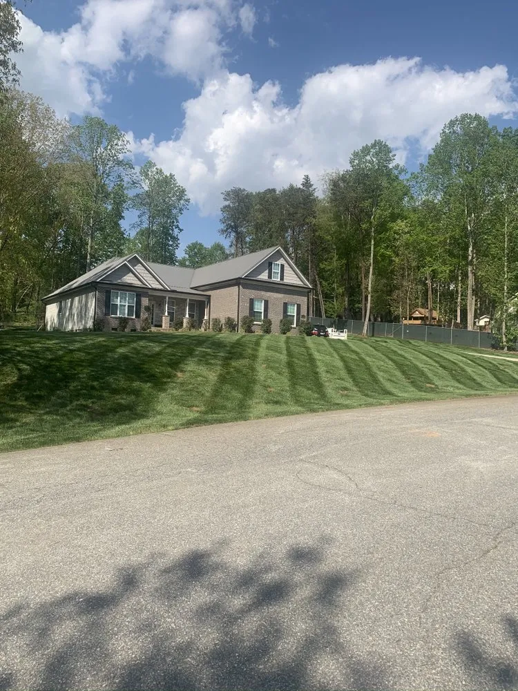 Professional yard maintenance experts serving Kernersville, NC - Greenerside Landscaping