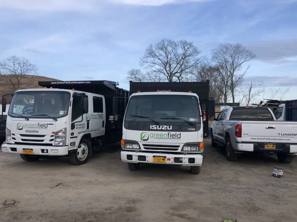 Professional yard maintenance in East Hampton, NY - Greenfield Landscapers