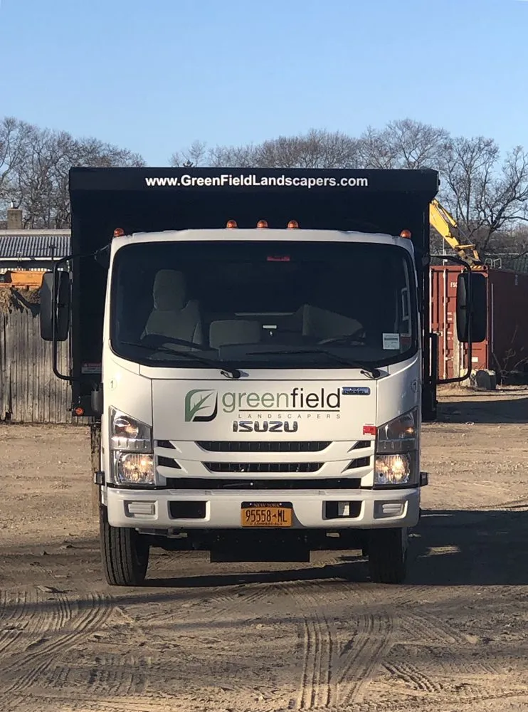 Top-rated lawn care service in East Hampton, NY by Greenfield Landscapers