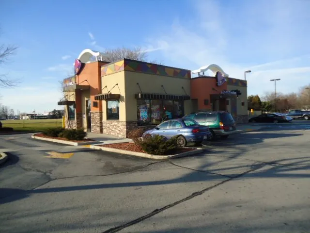 Custom garden landscaping experts serving Milwaukee, WI - Greenfield Landscaping