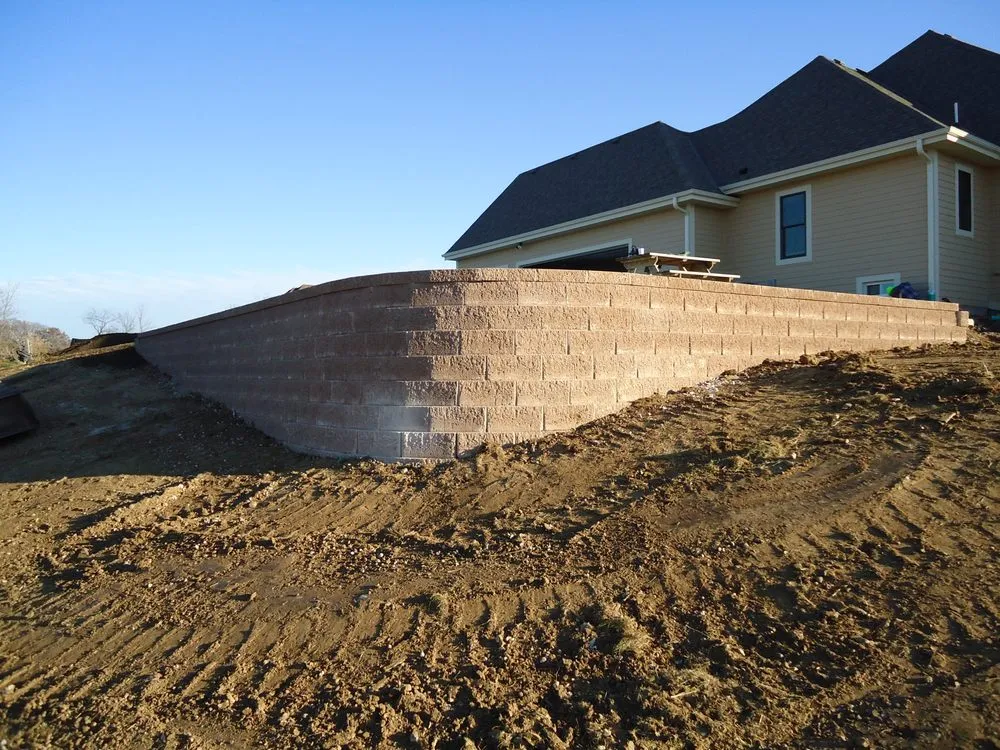 Custom lawn mowing service in Milwaukee, WI - Greenfield Landscaping