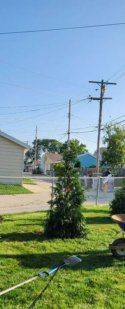 Affordable landscape design in Milwaukee, WI by Greenfield Landscaping