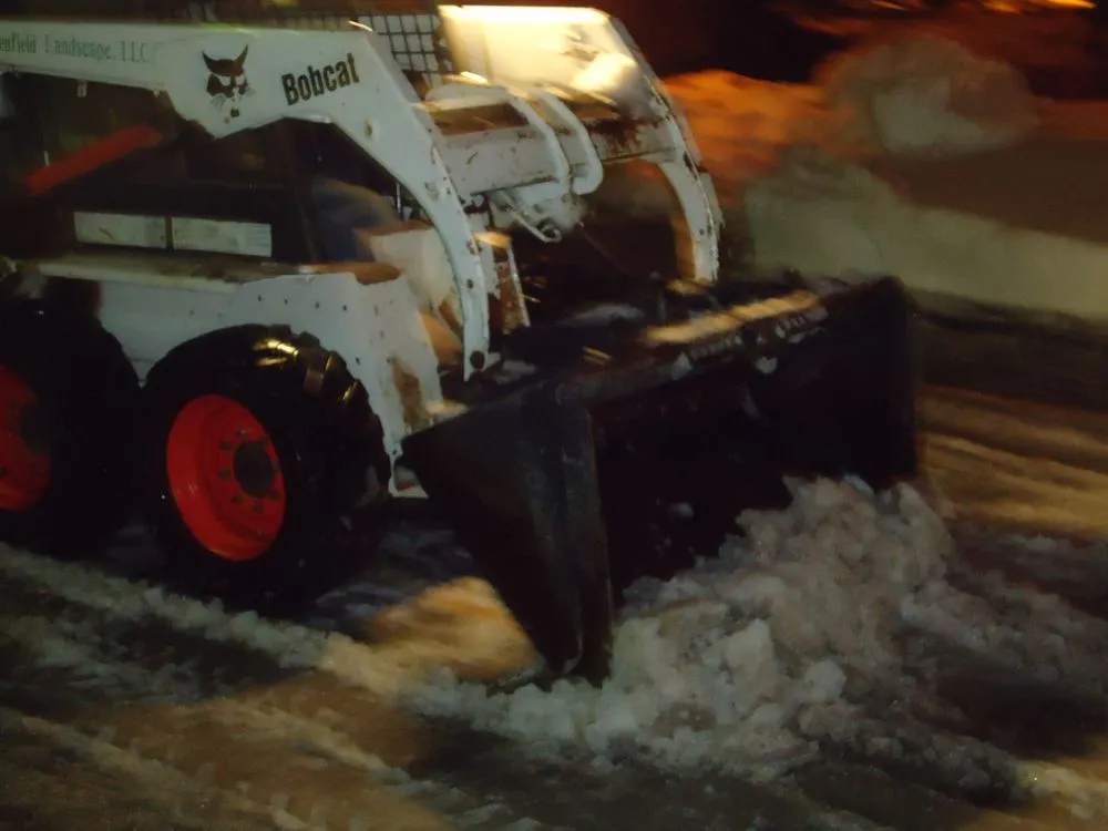 Professional outdoor landscaping experts serving Milwaukee, WI - Greenfield Landscaping