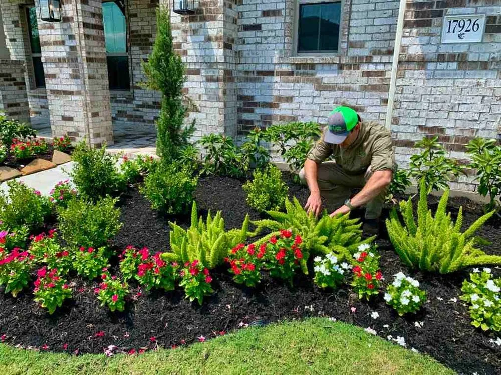 Affordable garden landscaping experts serving The Woodlands, TX - GreenGate Turf & Pest