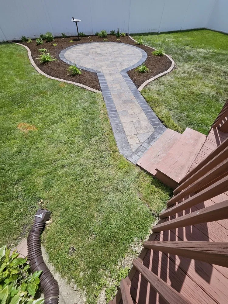 Custom landscaping services for year-round maintenance in Crest Hill, IL by Greengold Landscaping