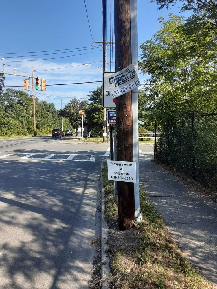 Local lawn mowing service experts serving Long Island City, NY - Greenhopper Landscaping Multi Service