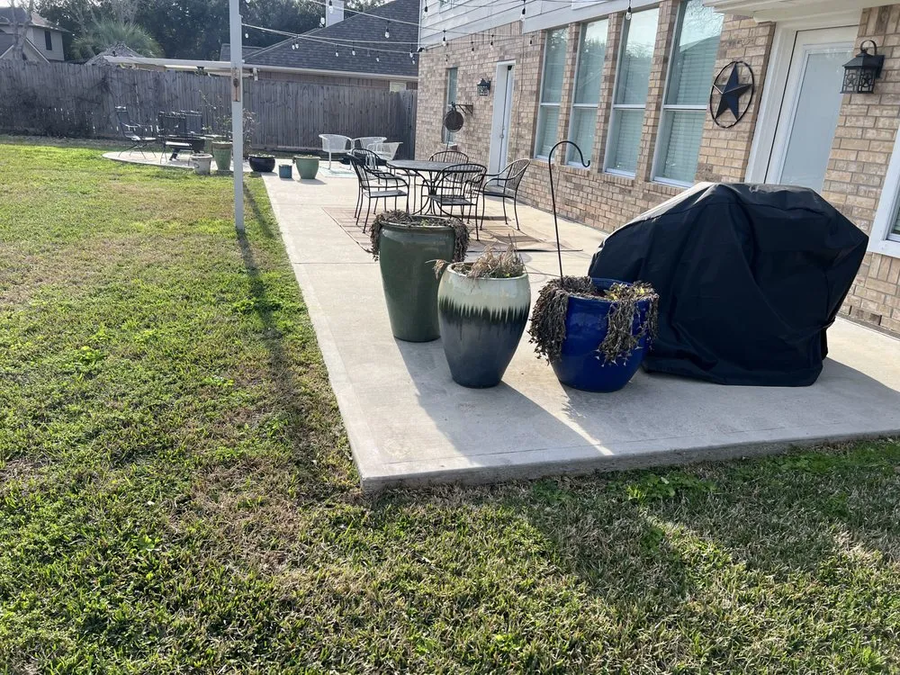 Trusted lawn mowing service experts serving Webster, TX - Greenhouse Lawn Care