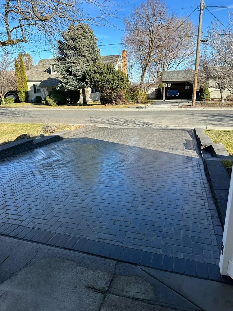 Top-rated yard cleanup service for beautiful yards in Pasco, WA by Greenland Lawn Care