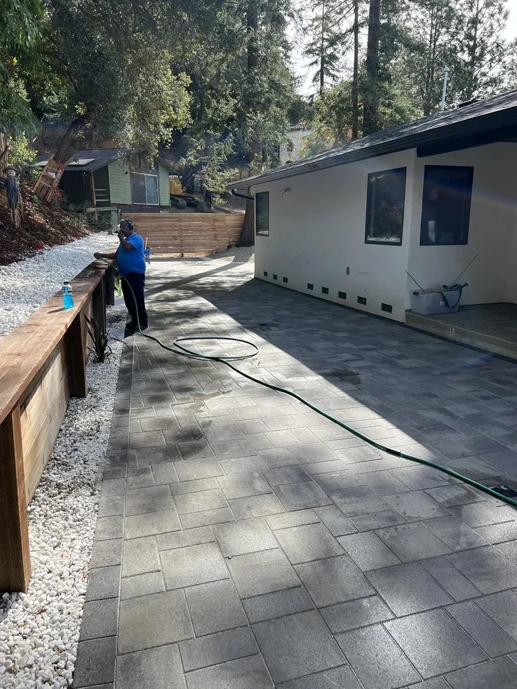 Professional landscaping services with custom design in Sunnyvale, CA by Greenland Paving