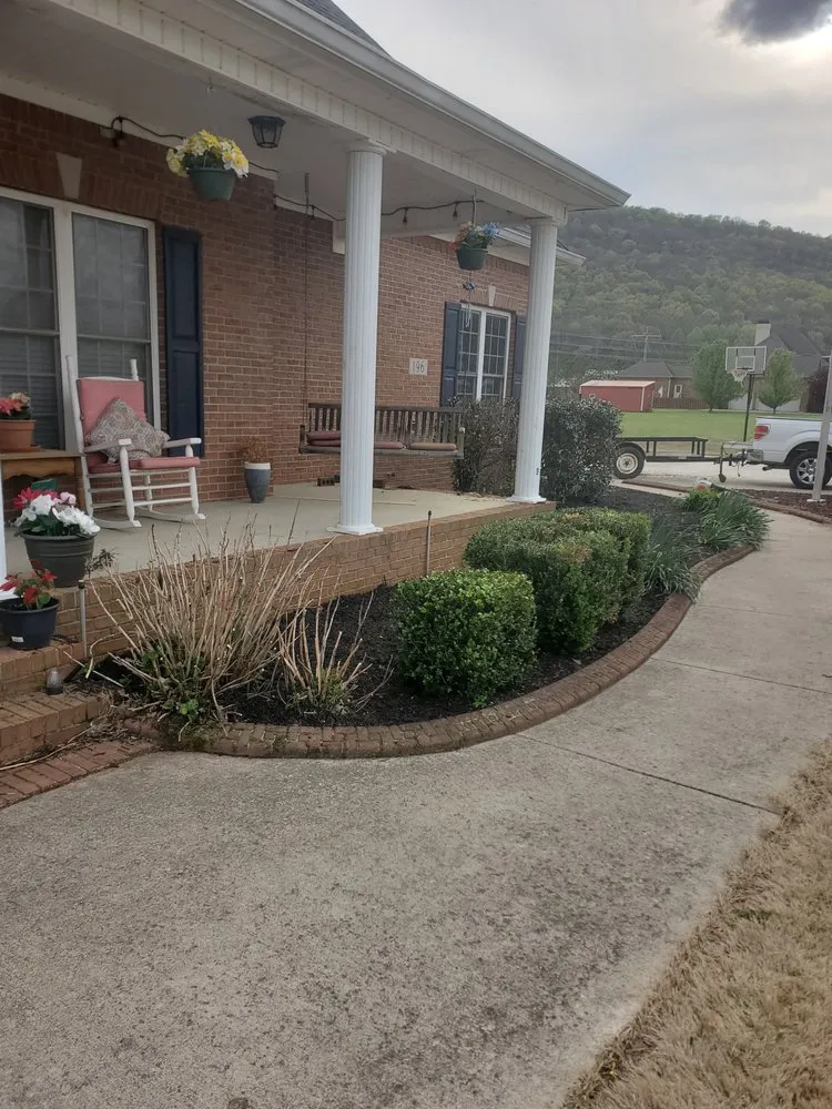 Local garden landscaping in Huntsville, AL by Greenlands Lawncare