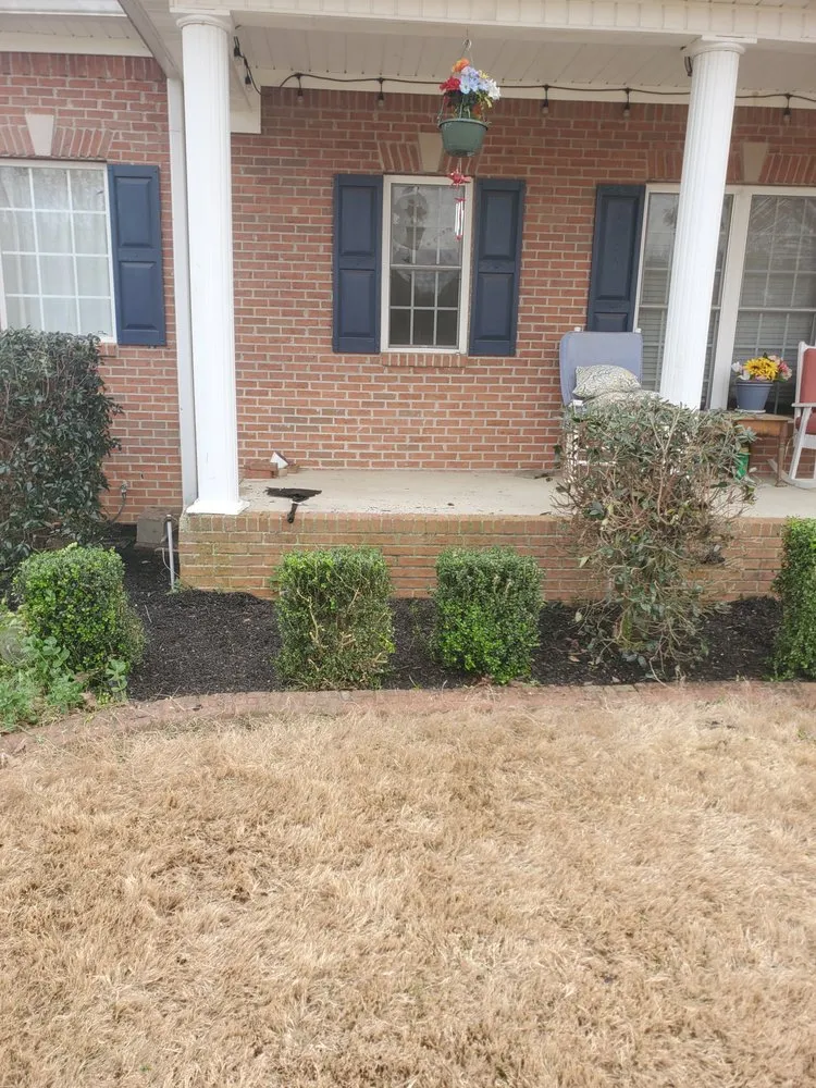 Expert yard maintenance experts serving Huntsville, AL - Greenlands Lawncare