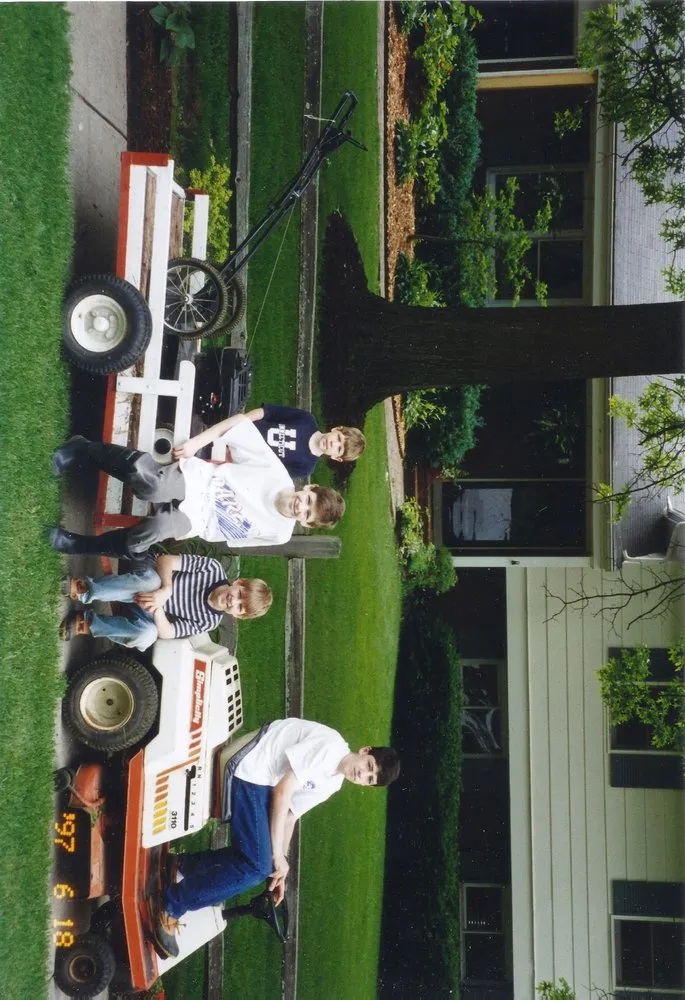 Affordable lawn mowing service for beautiful yards in Lewis Center, OH by Greenlawn Specialists