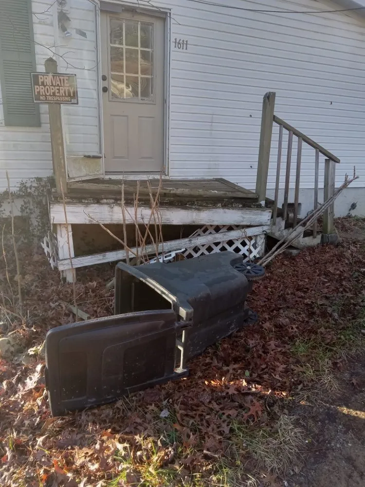 Expert yard cleanup service experts serving Roanoke, VA - Greenlawns Landscaping & Home Repairs