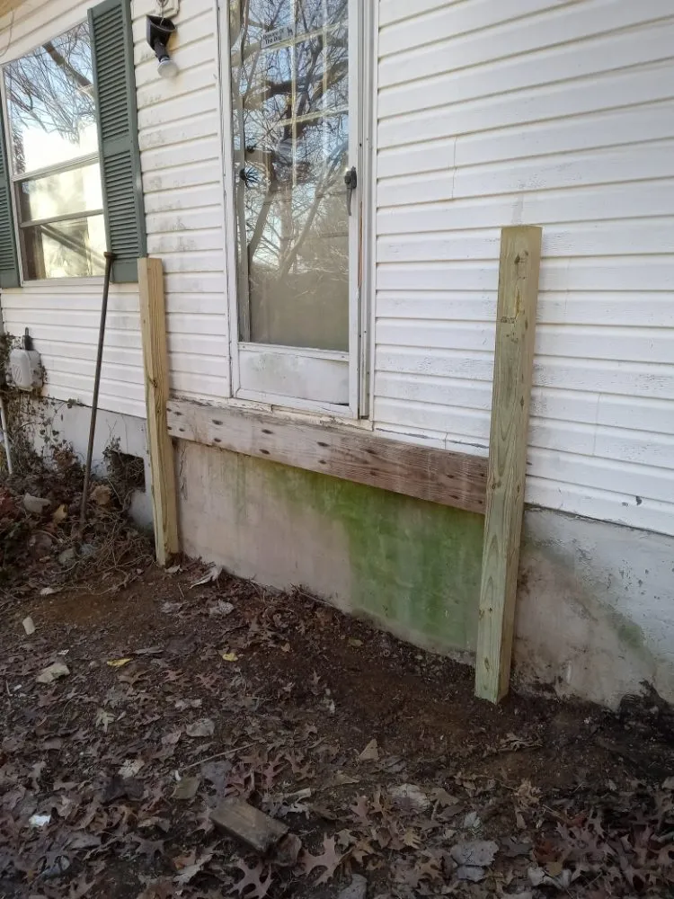 Custom yard cleanup service in Roanoke, VA by Greenlawns Landscaping & Home Repairs