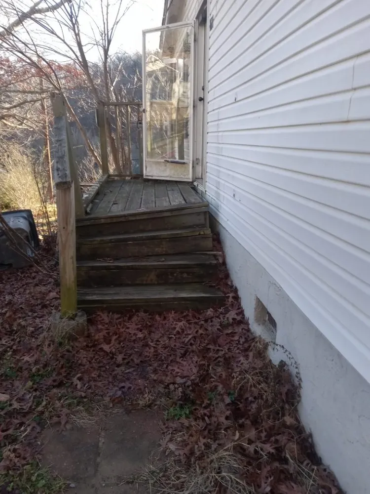 Custom yard maintenance for beautiful yards across Roanoke, VA - Greenlawns Landscaping & Home Repairs