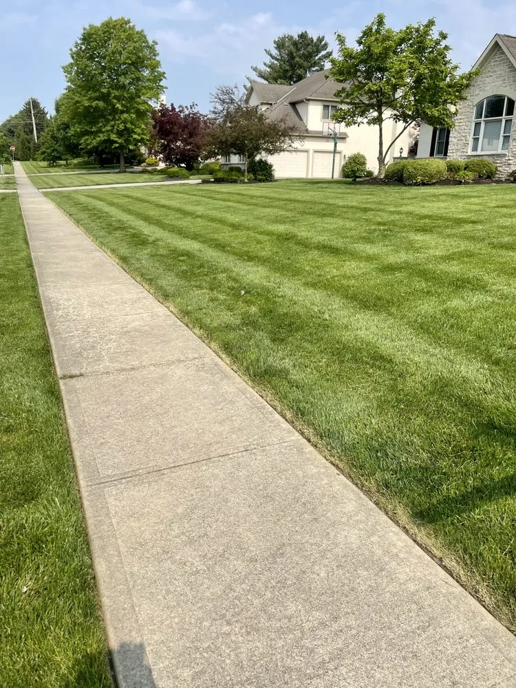 Top-rated residential landscaping in Blacklick, OH - Greenleaf Lawns