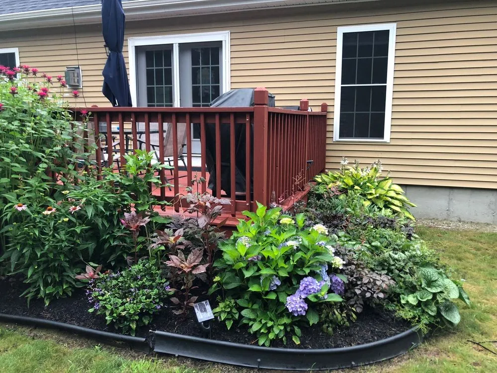 Affordable residential landscaping with custom design in Tyngsboro, MA by Greenleaf’s Garden Design