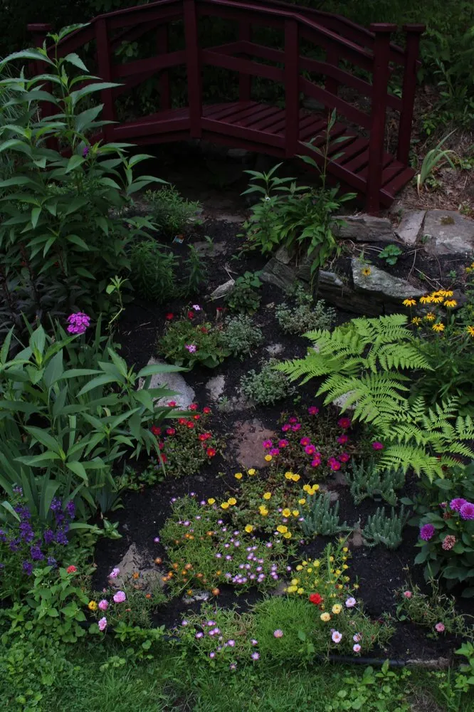 Top-rated outdoor landscaping in Tyngsboro, MA - Greenleaf’s Garden Design