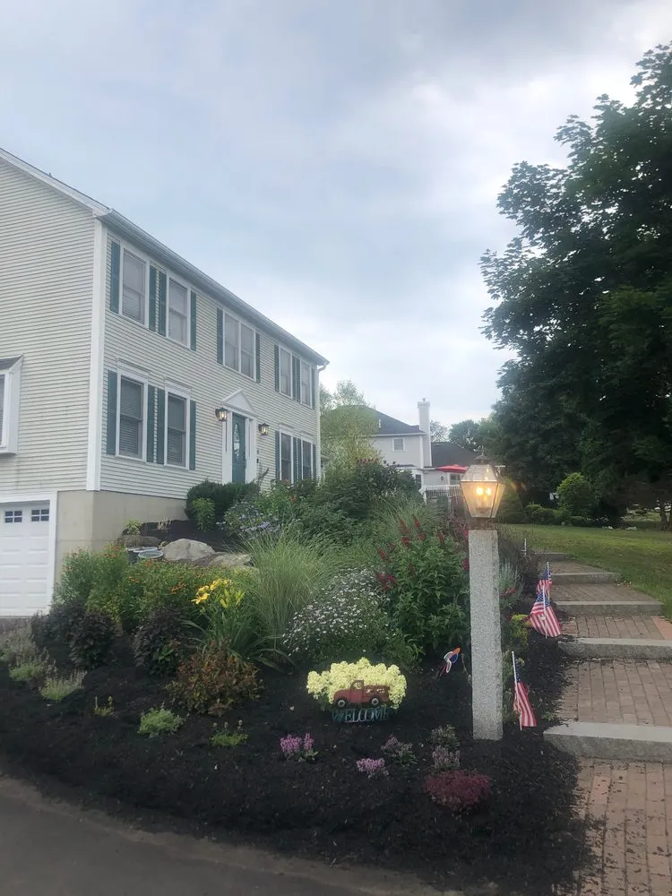 Custom lawn care service in Tyngsboro, MA by Greenleaf’s Garden Design