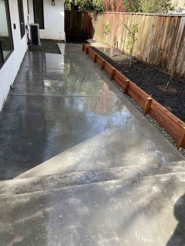 Top-rated lawn care service in San Jose, CA by Greenlife Landscaping Design & Construction