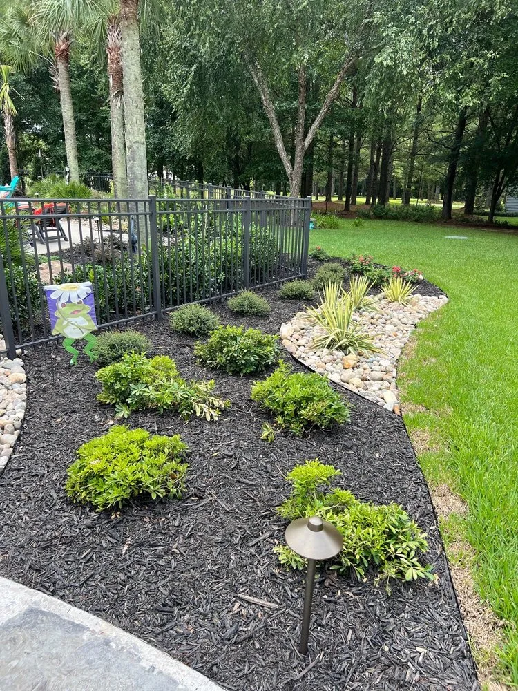 Custom lawn mowing service near you in Hattiesburg, MS by Greenline Landscape