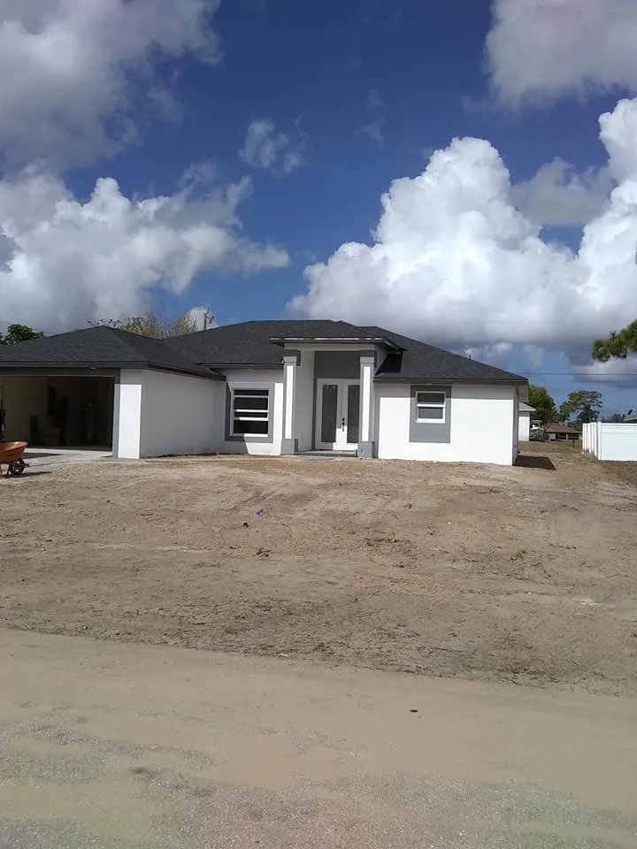 Reliable yard cleanup service with custom design across Clewiston, FL - Greenline Sod