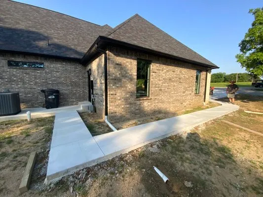 Greenman Lawn Care Logo